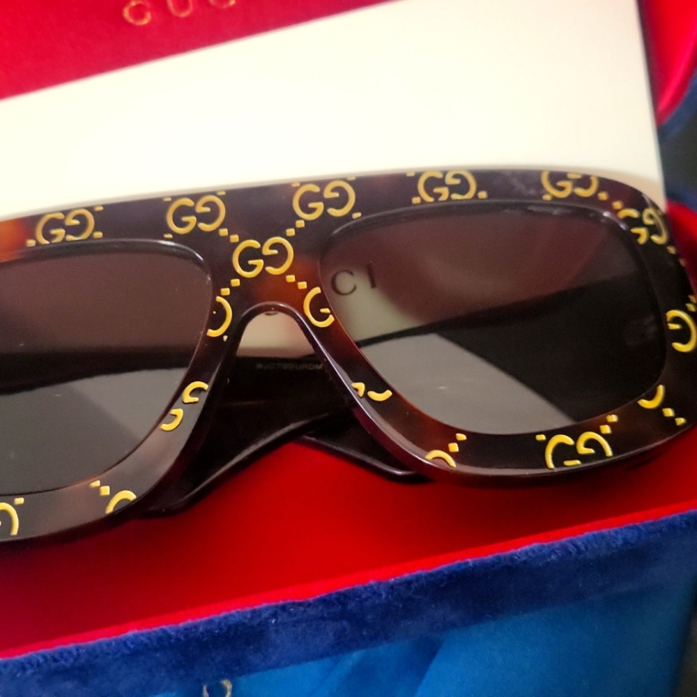 Gucci glasses